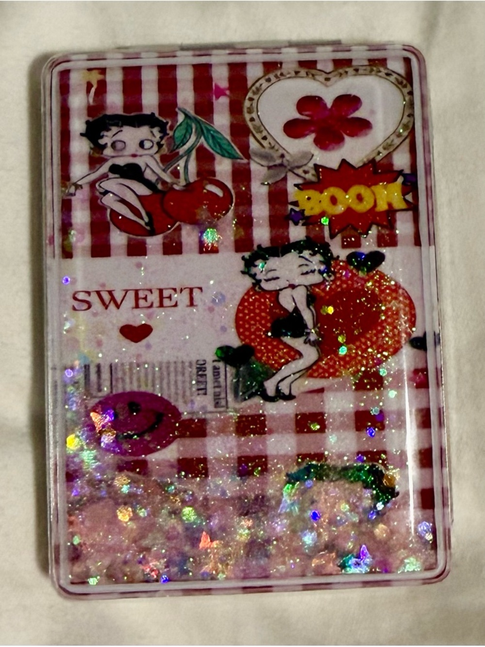 Betty Boop Compact Mirror 🍒❤️ with moving glitter! Gorgeous 😍